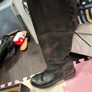 Bed stü leather Manchester Boots lace up in back